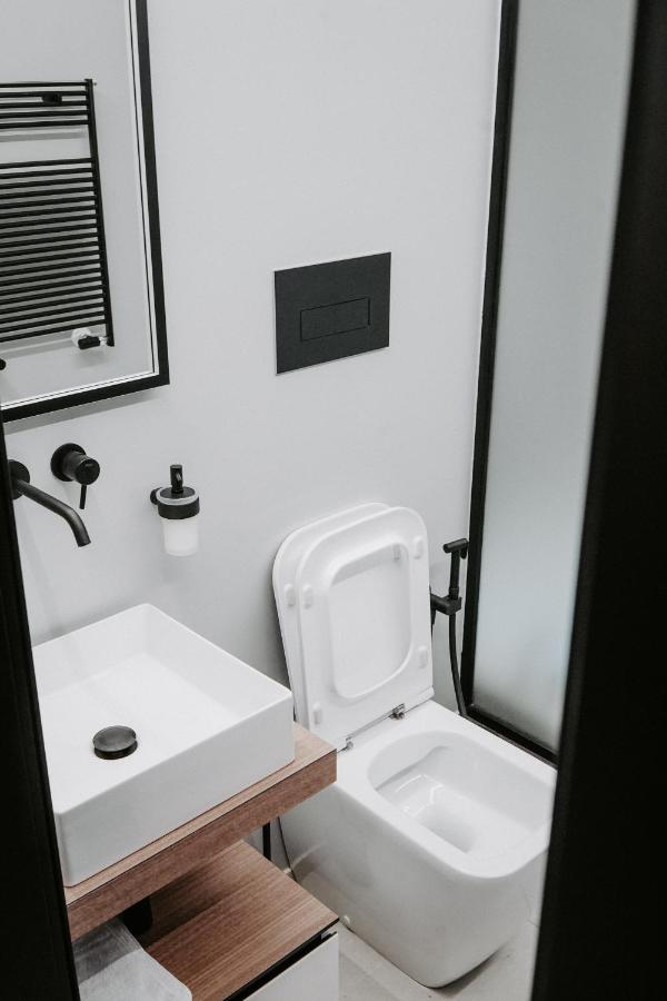 Dislocati Bnb - Jacuzzi Privata - Cucina - Tv60" - Minimal Luxury Marigliano Bagian luar foto