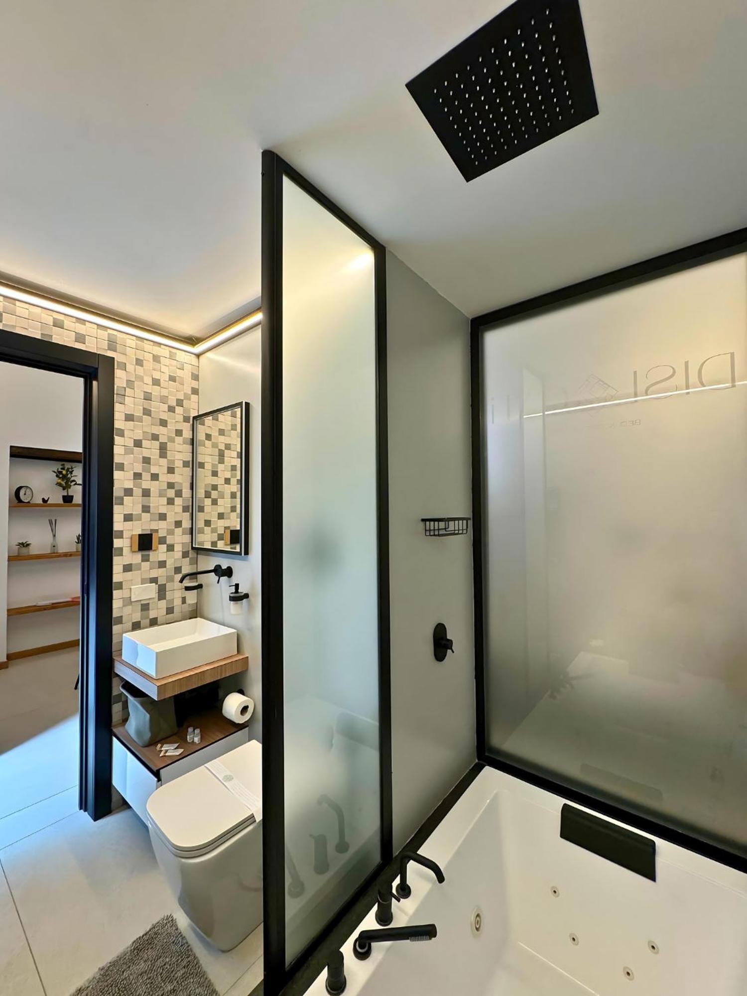Dislocati Bnb - Jacuzzi Privata - Cucina - Tv60" - Minimal Luxury Marigliano Bagian luar foto