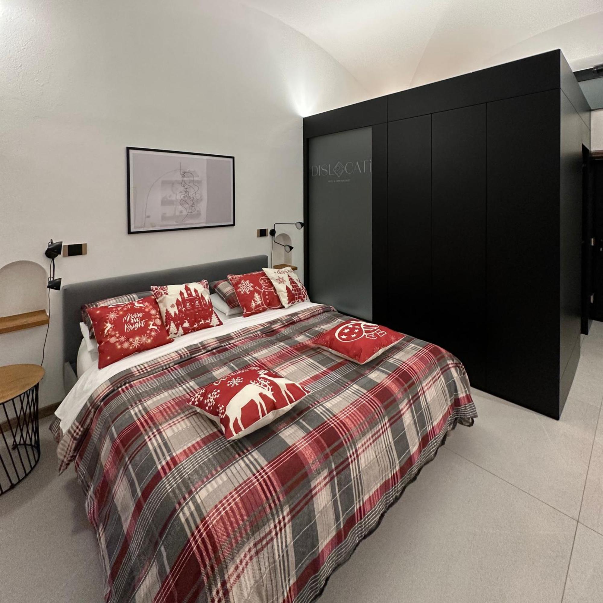 Dislocati Bnb - Jacuzzi Privata - Cucina - Tv60" - Minimal Luxury Marigliano Bagian luar foto