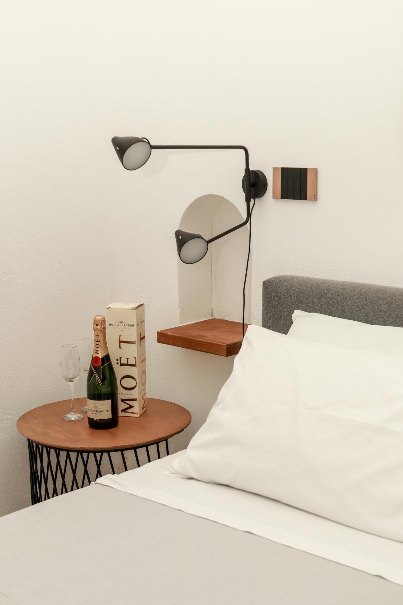 Dislocati Bnb - Jacuzzi Privata - Cucina - Tv60" - Minimal Luxury Marigliano Bagian luar foto